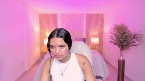 Sara online show from December 3, 9:57 pm