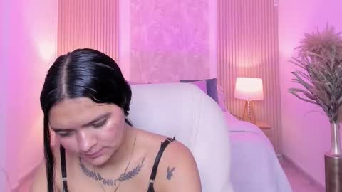 Sara online show from December 5, 7:43 pm