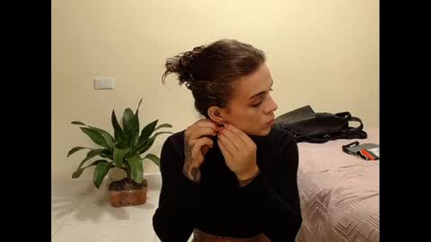 sara_johnson__ online show from February 28, 2:20 pm