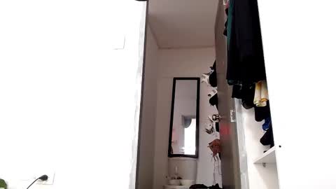 sara_johnson__ online show from October 14, 2:18 pm