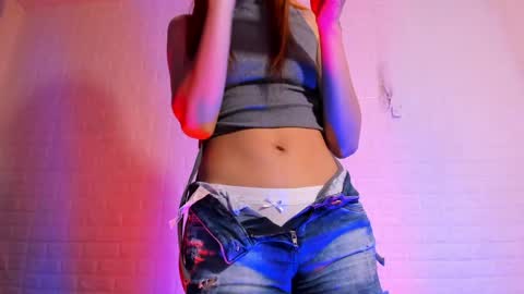Sara Love online show from June 5, 4:30 am