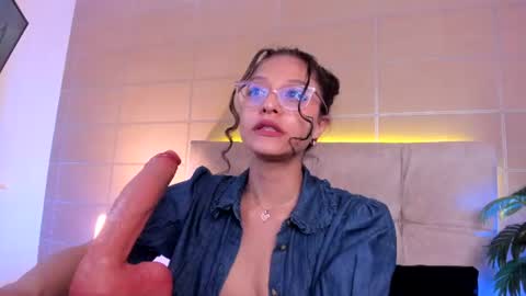 Sara  online show from July 1, 1:34 pm