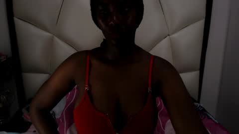 Snapshot of sara_marks chatting on December 21, 12:16 pm S A R A online show from December 21, 12:16 pm