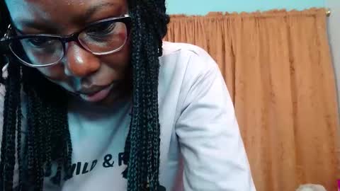 S A R A online show from March 10, 10:53 am