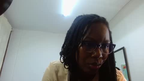 S A R A online show from March 18, 10:51 am