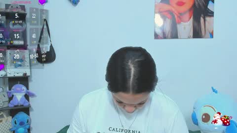 Snapshot of sara_mendez2_ chatting on April 7, 11:48 pm Sara Mendez online show from April 7, 11:48 pm