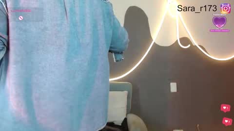 Snapshot of sara_morales17 chatting on December 19, 7:18 am sara online show from December 19, 7:18 am