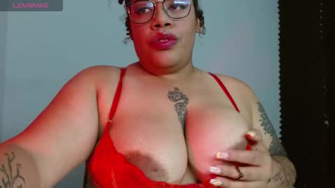 Snapshot of sara_morales17 chatting on September 11, 3:17 am sara online show from September 11, 3:17 am