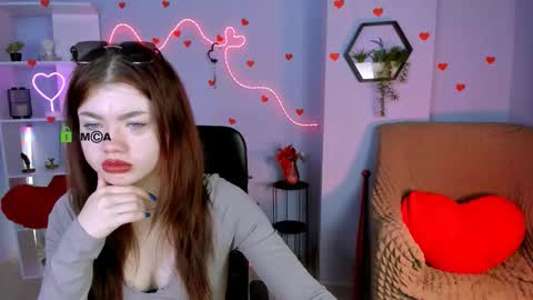 Sara online show from March 28, 10:04 am