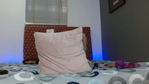 Snapshot of sara_naughtyw chatting on October 10, 12:20 am katiasupreme online show from October 10, 12:20 am