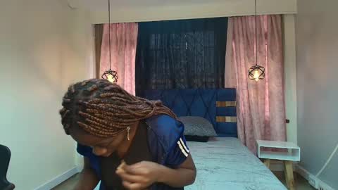 S A R A online show from March 12, 7:38 pm