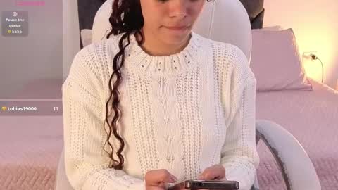 sara  online show from September 27, 3:50 pm