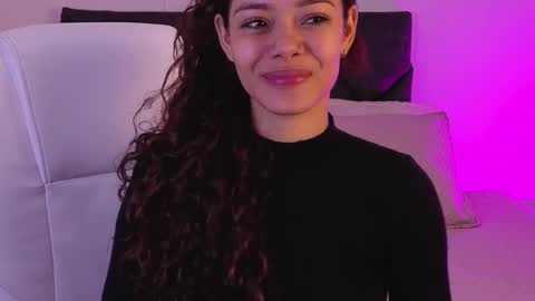 sara  online show from October 27, 2:32 pm