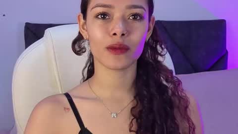 sara  online show from November 6, 2:29 pm