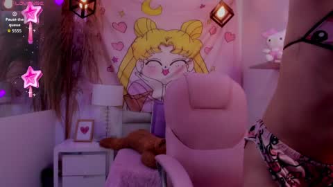 Sara  online show from June 1, 2:08 pm