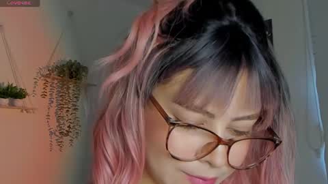 Snapshot of sara_sweett9 chatting on June 14, 3:03 pm sara_sweett9 online show from June 14, 3:03 pm