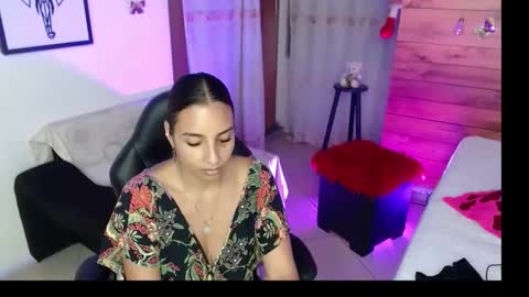 Snapshot of sara_thompson01 chatting on March 6, 4:53 am SARA online show from March 6, 4:53 am