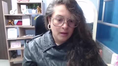 sara_thonson_ online show from February 19, 2:55 am