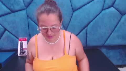 sara_thonson_ online show from February 26, 2:59 am