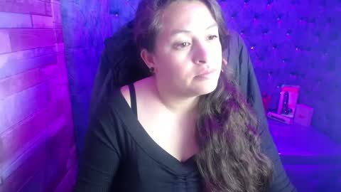 sara_thonson_ online show from September 20, 3:18 am