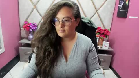 sara_thonson_ online show from January 14, 2:12 pm