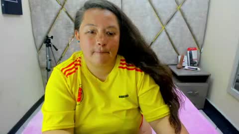 sara_thonson_ online show from July 3, 6:58 pm