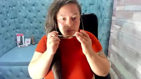 sara_thonson_ online show from July 11, 4:26 am