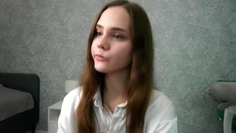 Snapshot of sara_whooops chatting on October 4, 7:12 pm Im Sara online show from October 4, 7:12 pm