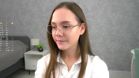 Snapshot of sara_whooops chatting on December 14, 6:12 pm Im Sara online show from December 14, 6:12 pm