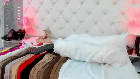 Saraa Gomez online show from January 17, 9:28 am