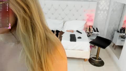 Saraa Gomez online show from February 2, 1:02 am