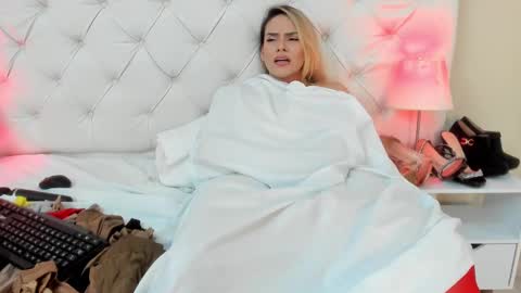 Saraa Gomez online show from February 21, 4:07 am