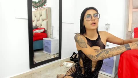 sara online show from December 18, 3:04 am