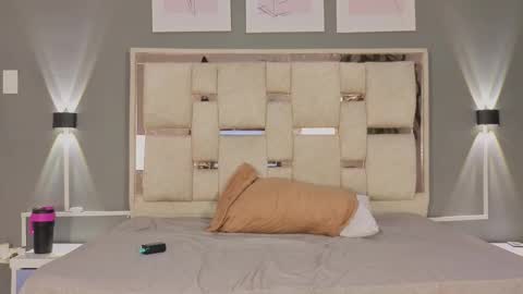 sara online show from September 23, 3:09 am