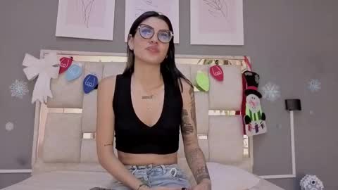 sara online show from November 29, 3:09 am