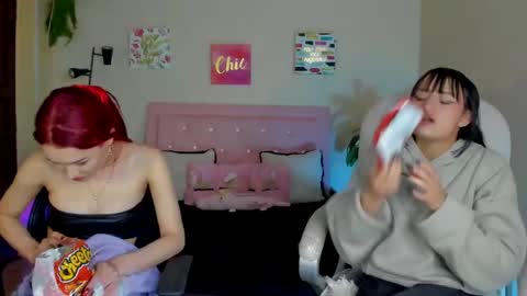 Snapshot of saraa_ramirez chatting on February 15, 5:50 pm Sarah Ramirez online show from February 15, 5:50 pm