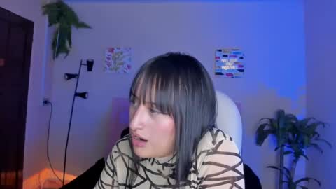 Snapshot of saraa_ramirez chatting on February 19, 5:49 pm Sarah Ramirez online show from February 19, 5:49 pm