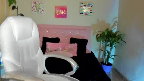 Snapshot of saraa_ramirez chatting on February 26, 11:52 am Sarah Ramirez online show from February 26, 11:52 am