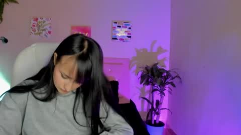 Snapshot of saraa_ramirez chatting on February 27, 2:32 pm Sarah Ramirez online show from February 27, 2:32 pm