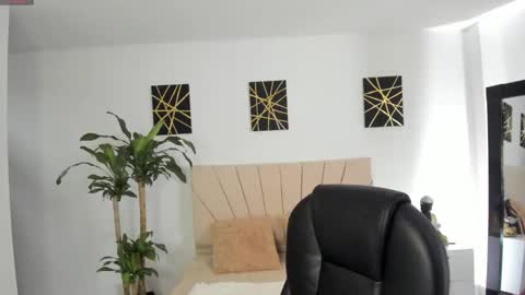 saraa_stormy online show from March 23, 8:35 pm