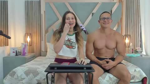 Snapshot of saraandjhony chatting on January 24, 5:21 pm saraANDyoni online show from January 24, 5:21 pm