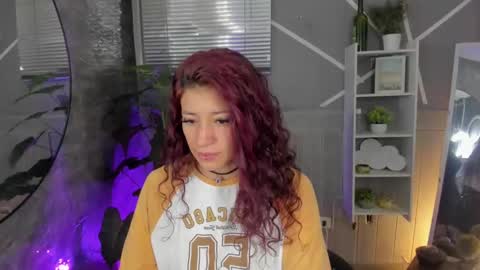Snapshot of saraandsofi02 chatting on January 27, 3:26 am sofia gomez420 online show from January 27, 3:26 am