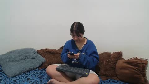 sara and thomas online show from October 5, 1:37 am