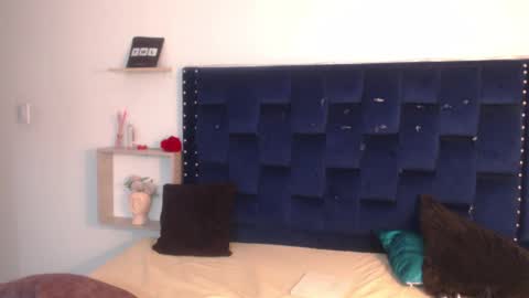 SARAHGIL online show from February 23, 4:57 pm