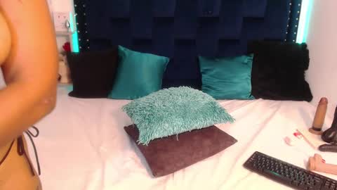 SARAHGIL online show from March 12, 1:58 am