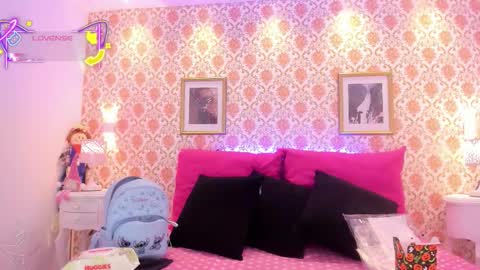 SaraAvila  online show from October 31, 8:54 pm