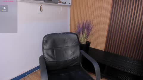 Sara  Everyday From 1430 to 2130 Col Time online show from December 17, 7:48 pm