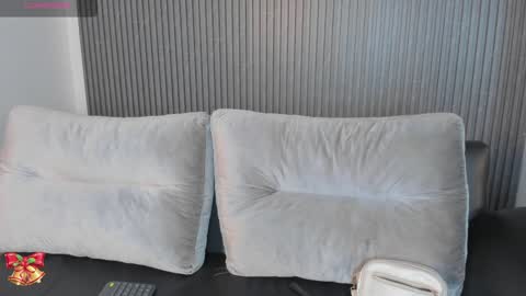 Sara  Everyday From 1430 to 2130 Col Time online show from December 27, 1:22 am