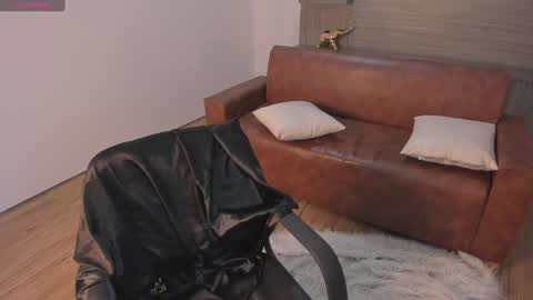 Sara  Everyday From 1430 to 2130 Col Time online show from January 7, 9:35 pm