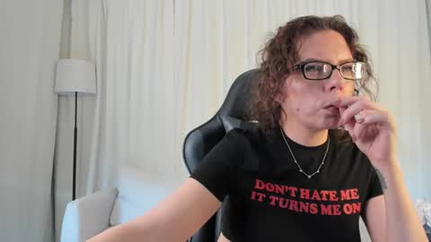 Sara Desire online show from March 5, 6:59 pm